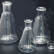 Quartz triangle bottle